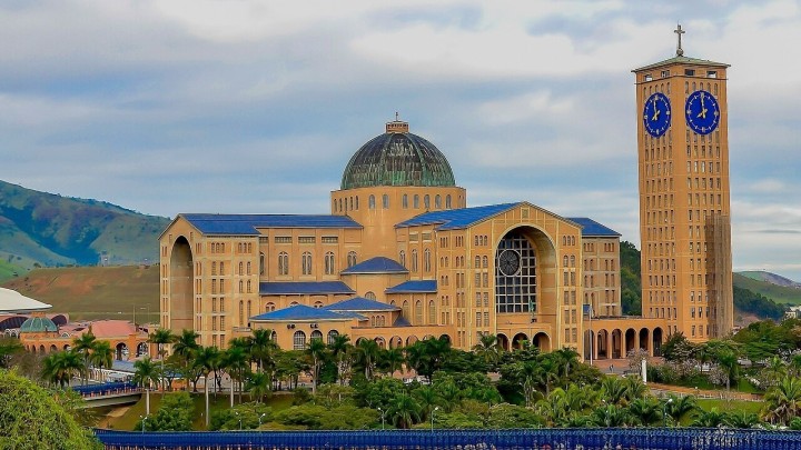 Ovo su čudesna marijanska svetišta: Crkva visi nad provalijom, druga je skrivena pod zemljom
