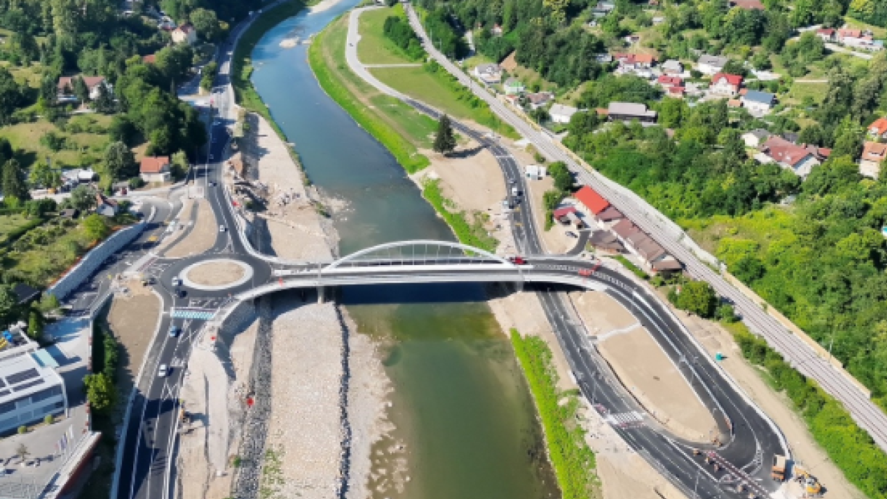 Susjedi završili most od 17 milijuna eura: Nema ni jednog stupa u rijeci, težak je 535 tona
