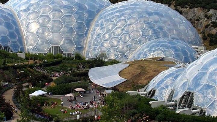 ETFE paneli osvajaju lakoćom: Top zamjena za staklo već je na slavnim građevinama od Münchena do New Yorka
